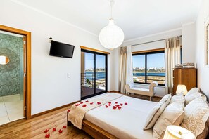 Fer et planche à repasser, Wi-Fi, draps fournis