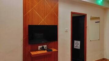 Kamar Double Ekonomi | Televisi