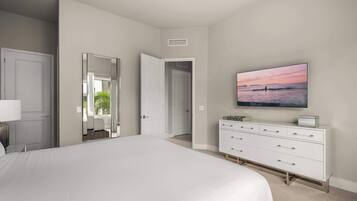 5 slaapkamers, een strijkplank/strijkijzer, wifi, beddengoed