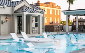 Pool - Downtown Savannah | Rooftop Pool + On-Site Bar (Savannah)