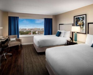 1 slaapkamer, een bureau, een strijkplank/strijkijzer, wifi