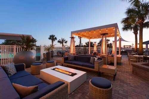 Wilmington Riverfront Stay + On-site Dining & Pool