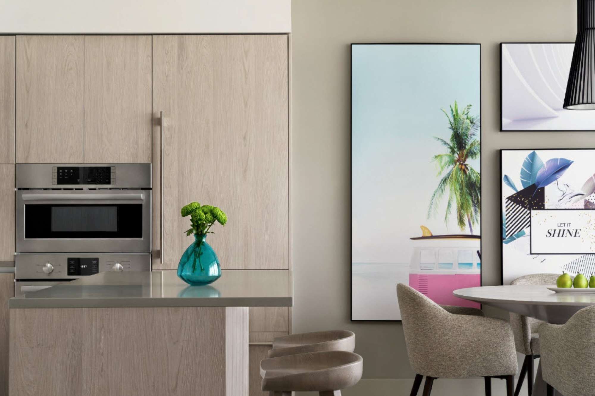 Steps From Hollywood Beach + Rooftop Pool. Bar. - Aventura, FL