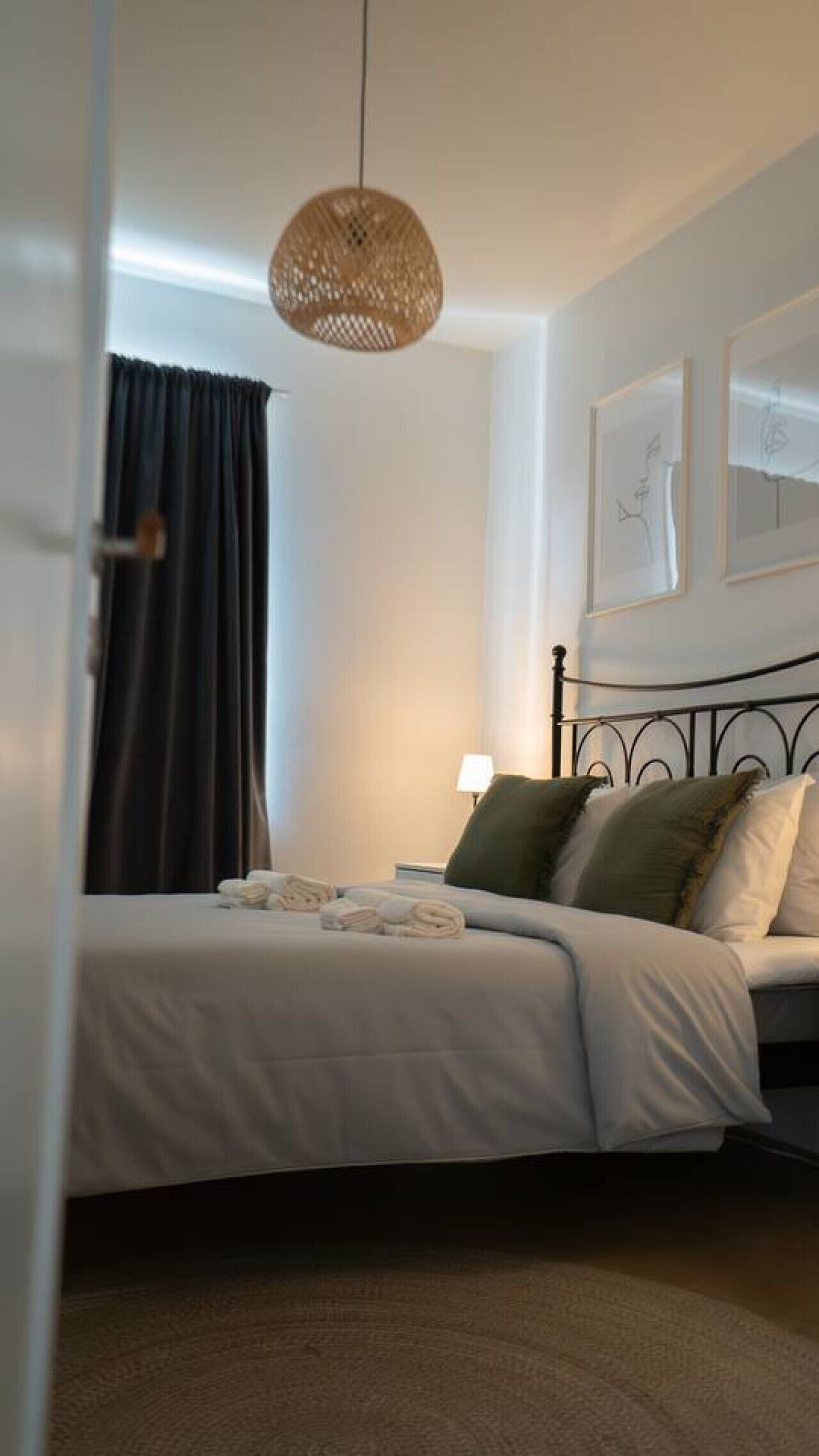 1 bedroom, iron/ironing board, internet, bed sheets