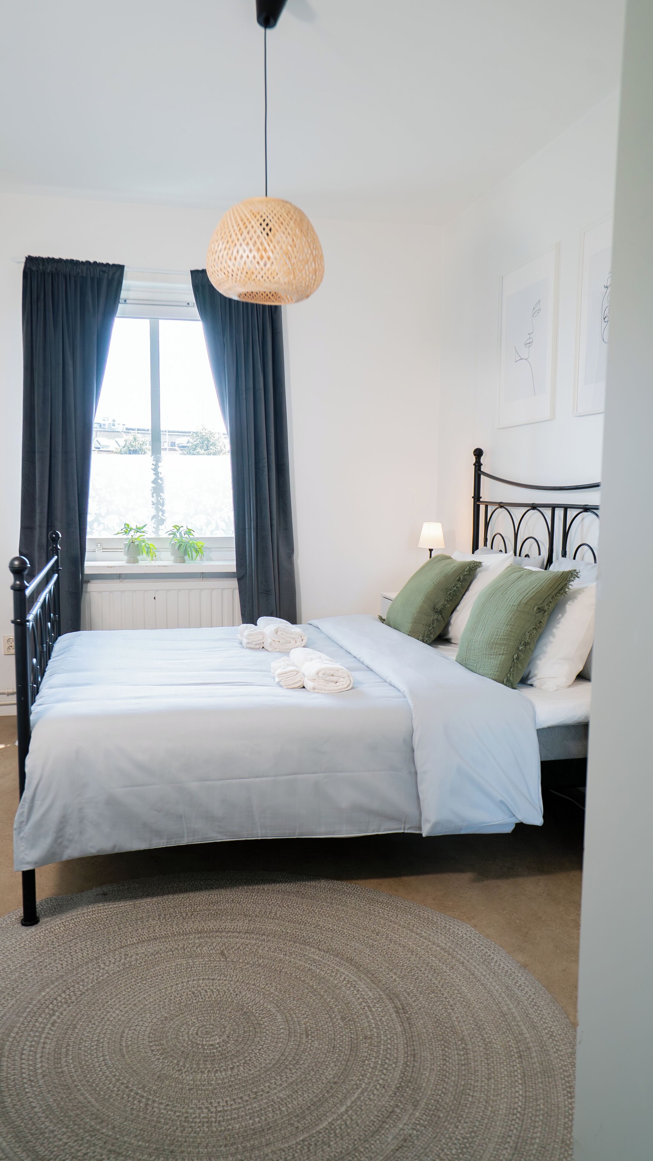 1 chambre, fer et planche à repasser, accès Internet, draps fournis