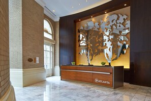 Lobby - Rooftop Fitness in Midtown Atlanta | Restaurants (Atlanta)