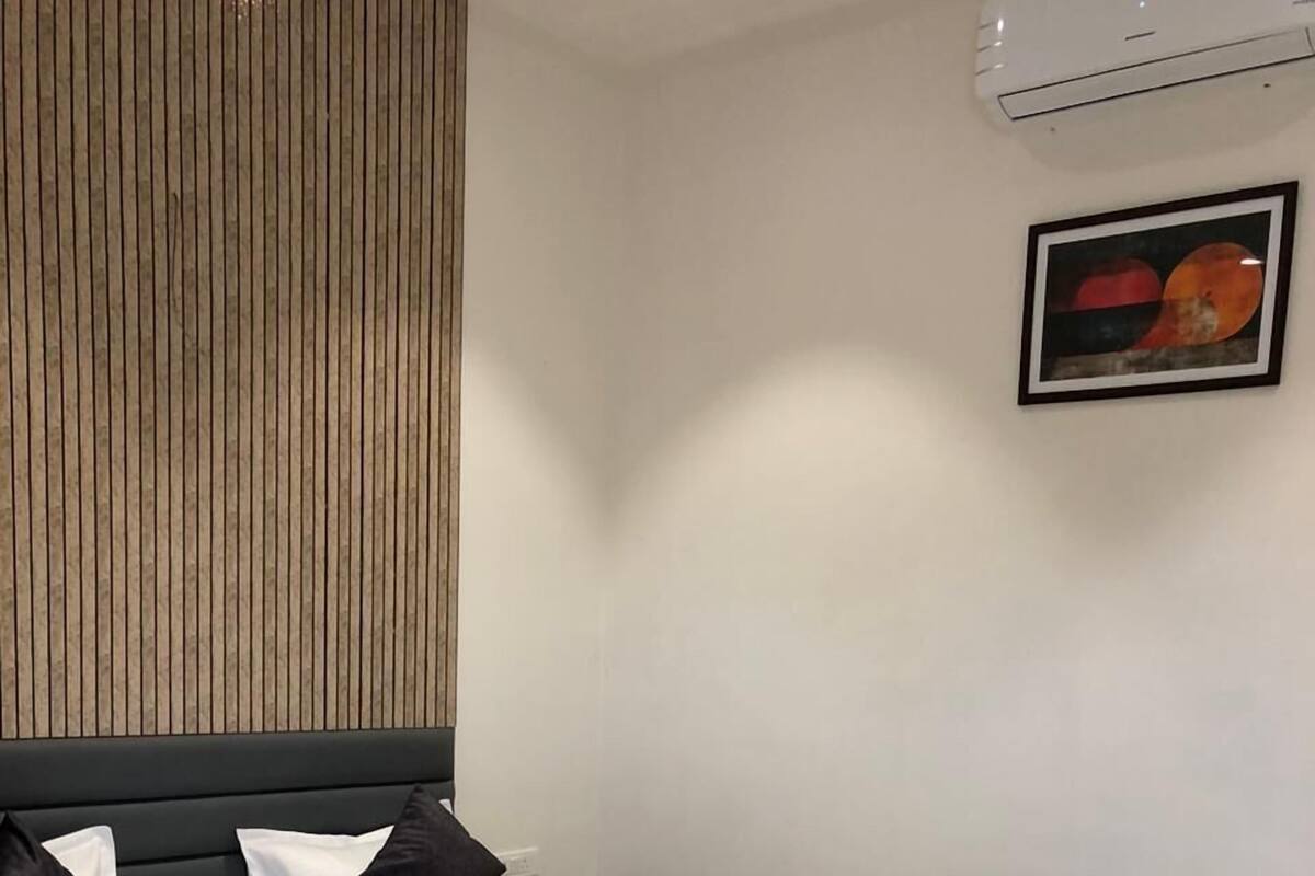 Bügeleisen/Bügelbrett, kostenloses WLAN