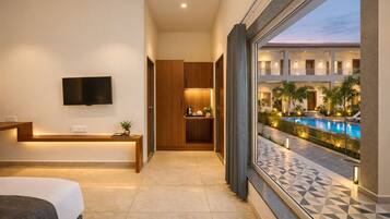 Deluxe Room With Pool View