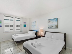 2 bedrooms, iron/ironing board, WiFi, bed sheets - Beachside Condo | Amazing View (Hollywood)