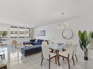 Dining - Beachside Condo | Amazing View (Hollywood)