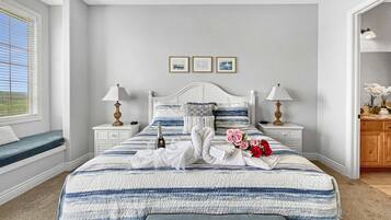 2 slaapkamers, een strijkplank/strijkijzer, reisbedje, wifi