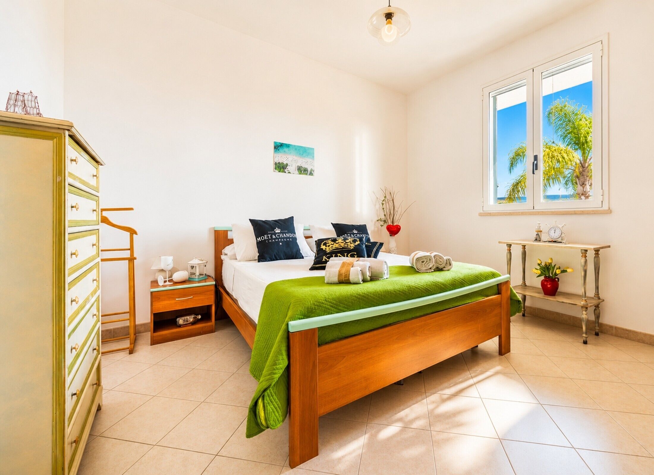 2 bedrooms, WiFi, bed sheets
