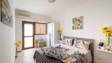 1 camera, Wi-Fi, lenzuola