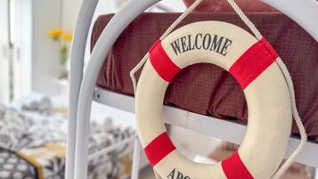 1 camera, Wi-Fi, lenzuola