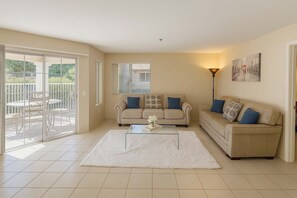 TV, stereo, offices - Allura Palm Springs Resort Condo with Pools & Tennis (Palm Springs)