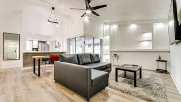 House (3 Bedrooms) | Front of property