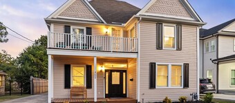 Outdoor Oasis: 2 Mi to Downtown Dallas & Venues!