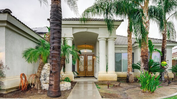 Unclassified image, 1 of 31, button - 5 Mi to the Marketplace: Roomy Bakersfield Retreat (Bakersfield)