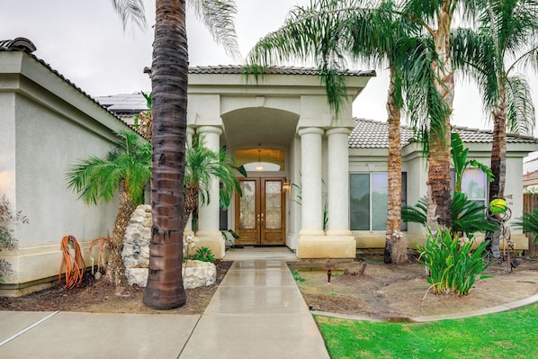 House (4 Bedrooms) | Interior