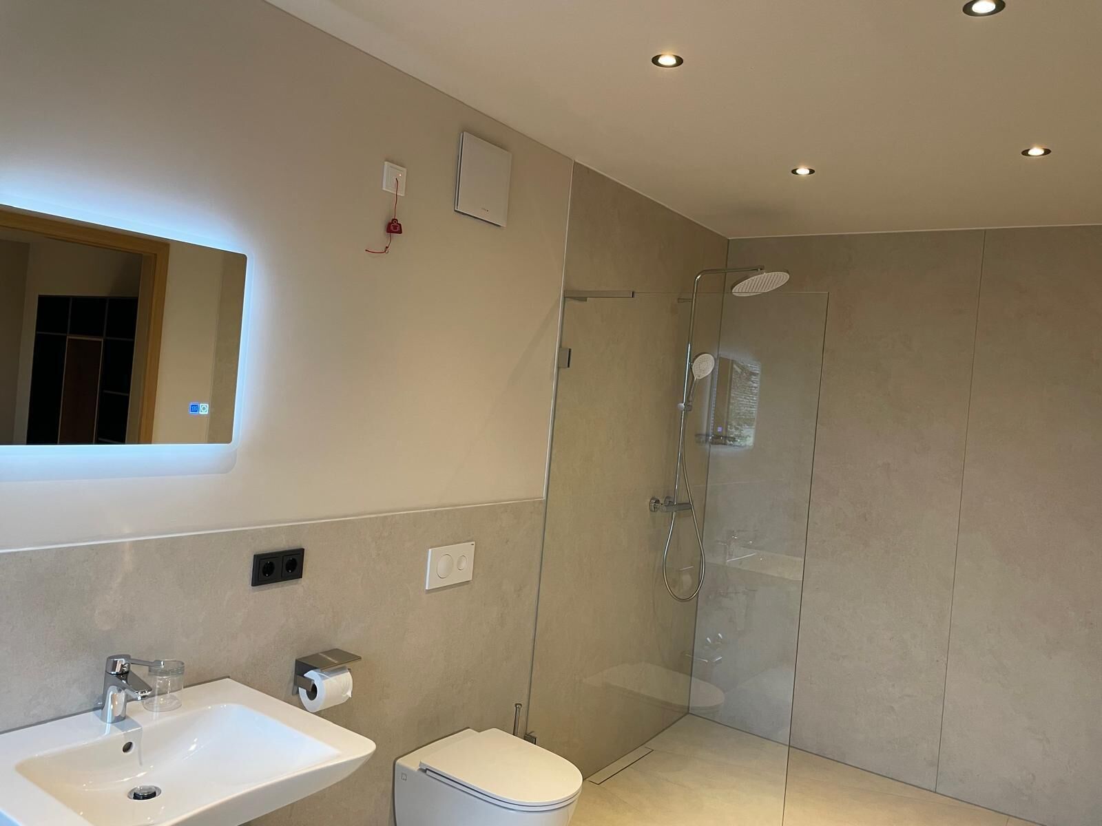 Single Room | Bathroom | Shower, towels