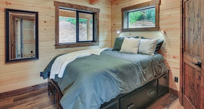 Mtn Valley Views! Cabin 6 Mi to Lake Pend Oreille