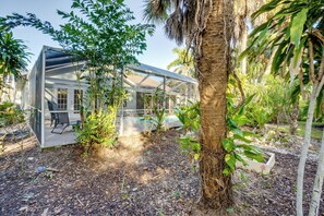 Interior - 4 Mi to Port Charlotte Town Center: Group Retreat! (Port Charlotte)