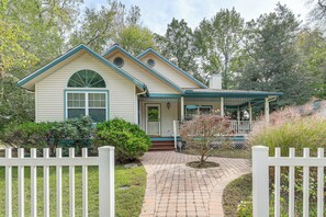 House (3 Bedrooms) | Front of property - 2 Mi to Bethany Beach! Family Getaway w/ Deck (Ocean View)