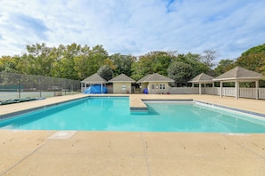 House (3 Bedrooms) | Interior - 2 Mi to Bethany Beach! Family Getaway w/ Deck (Ocean View)