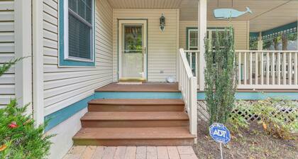 2 Mi to Bethany Beach! Family Getaway w/ Deck