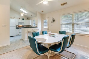 House (3 Bedrooms) | Interior - 2 Mi to Bethany Beach! Family Getaway w/ Deck (Ocean View)