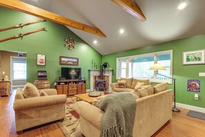 Interior - Year-round Loon Lake Retreat: Ski, Hike, Explore! (Chestertown)