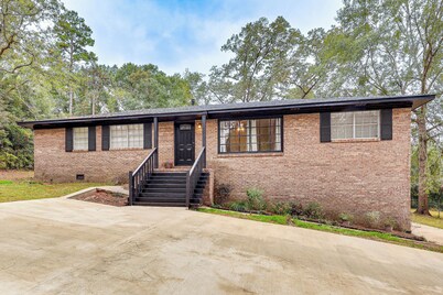 Great for Families! Remodeled Jackson Home