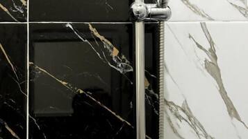 Hand-held showerhead