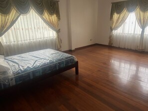 5 間睡房、熨斗/熨衫板、Wi-Fi、床單