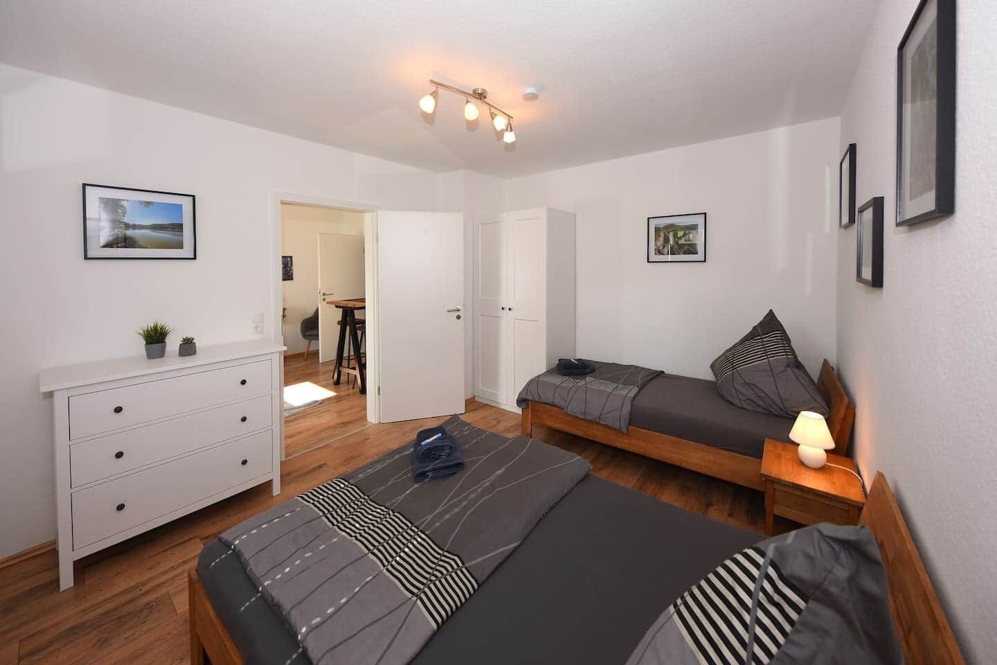 2 bedrooms, iron/ironing board, WiFi, bed sheets