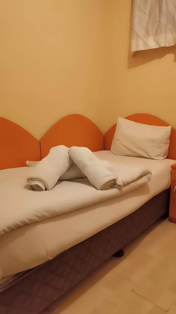 Basic Room | Free WiFi