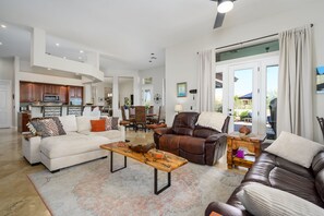 Smart TV, fireplace, offices