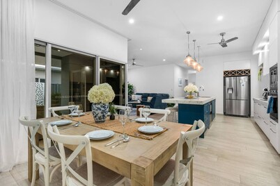 Zenhouse Solstice Designer 4-br Executive Retreat