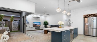 Zenhouse Solstice Designer 4-br Executive Retreat