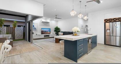 Zenhouse Solstice Designer 4-br Executive Retreat