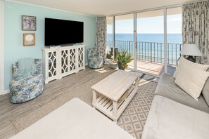 TV - 3 Bed, 3 Bath, Oceanfront Condo - Royal Garden Resort 701 (Garden City)