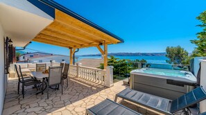Terrace/patio - Villa Figs beachfront Apartman 2 By Villas Guide (Cesarica)