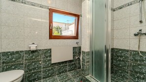 Shower, hair dryer, towels - Villa Figs beachfront Apartman 2 By Villas Guide (Cesarica)