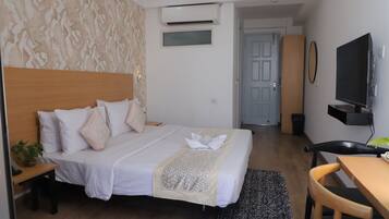 In-room safe, desk, laptop workspace, soundproofing