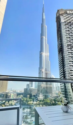 Property grounds - Luxury 2BR - Burj View - Walk to Dubai Mall & Metro (Dubai)
