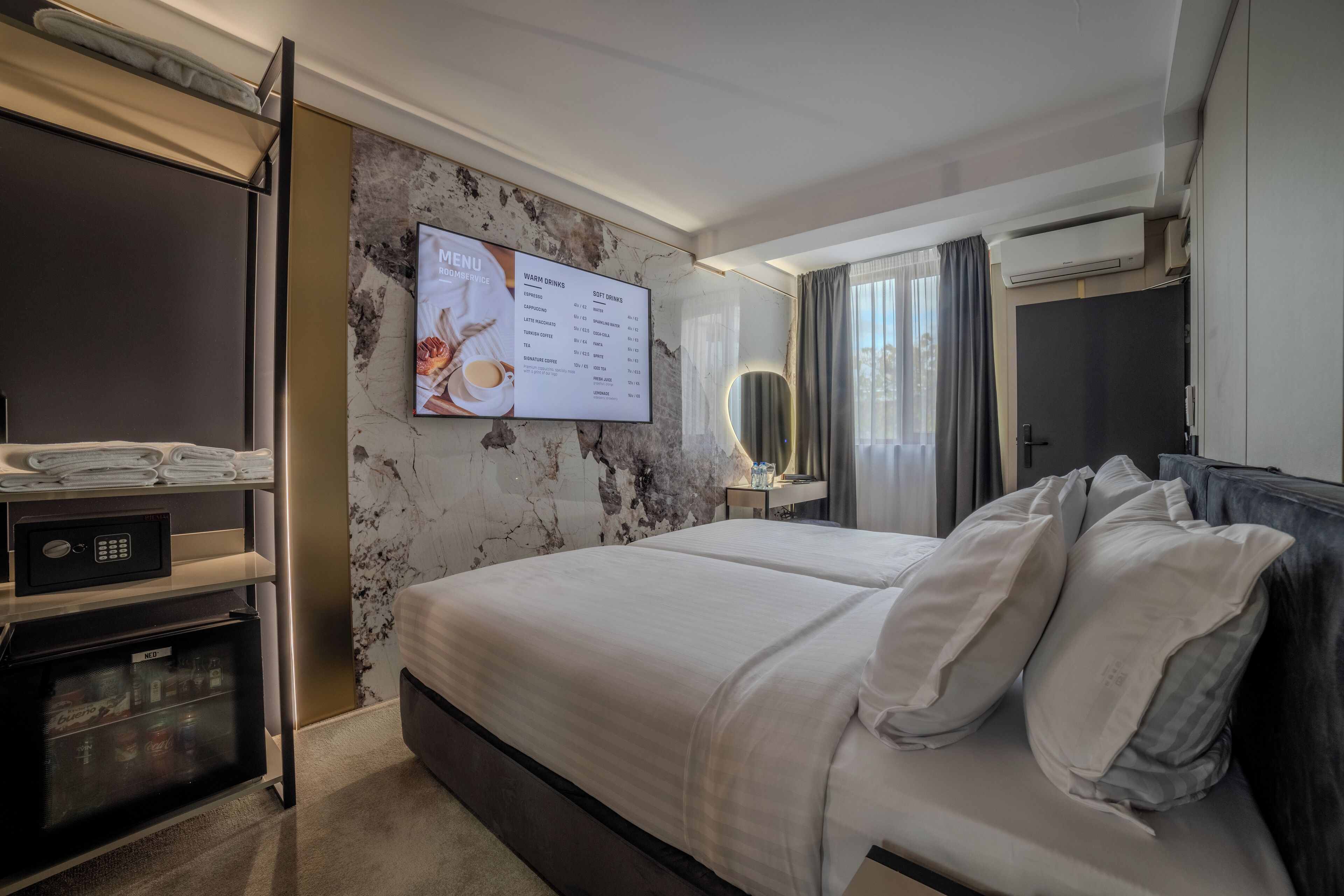 Coffres-forts dans les chambres, bureau