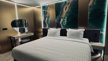 Exclusive Apartment, 1 King Bed with Sofa bed, City View | In-room safe, desk, laptop workspace, blackout drapes