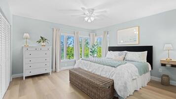 BĂŒgeleisen/BĂŒgelbrett, kostenloses WLAN, BettwĂ€sche