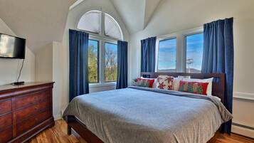 Condo, 2 Bedrooms | 2 bedrooms, free WiFi