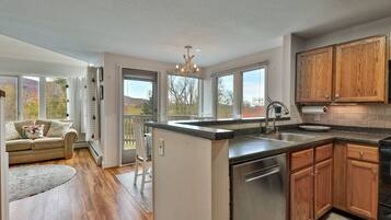 Condo, 2 Bedrooms | Interior